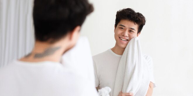 Tips Pria Tampil Segar dan Percaya Diri dengan Cuci Muka Rutin