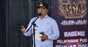 Bupati Garut Siapkan 500 Ribu Blangko KTP Lewat Roadshow Pelayanan - PIC GARUT Bupati Garut Siapkan 500 Ribu Blangko KTP Lewat Roadshow Pelayanan