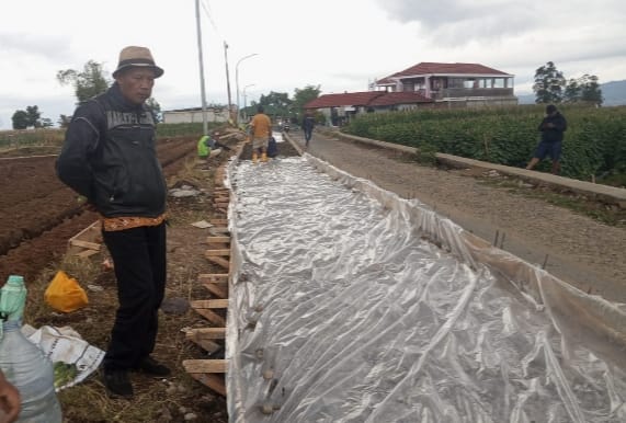 Pembangunan Jalan Rabat Beton Desa Sukabakti